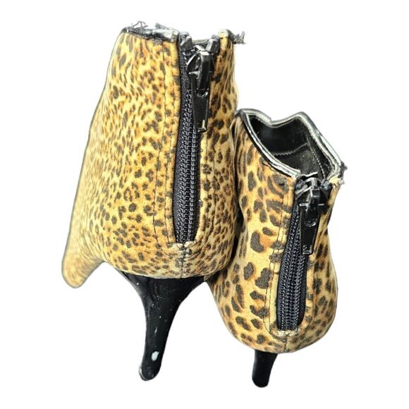 CARLOS SANTANA "Pizazz" Leopard Print Booties - Size 8 - Picture 4 of 7